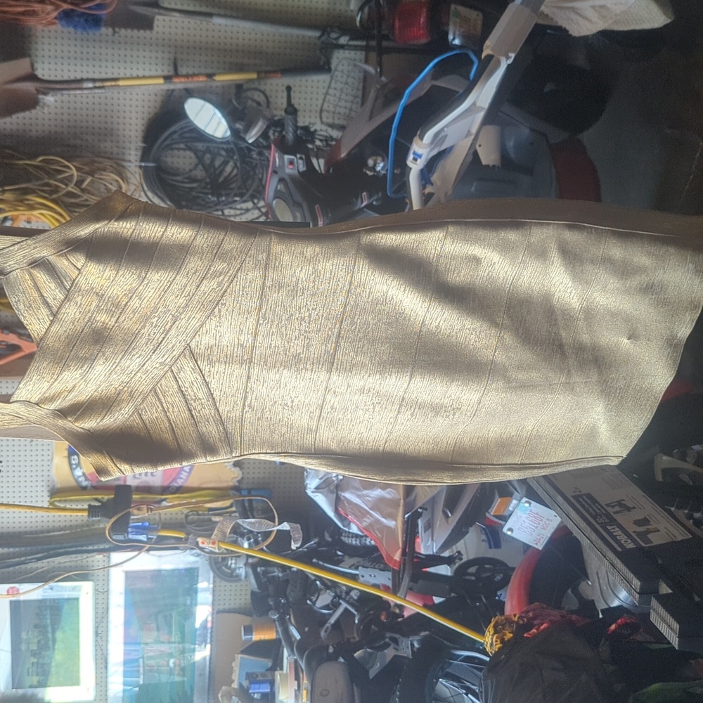 Dress - Picture 2 of 6